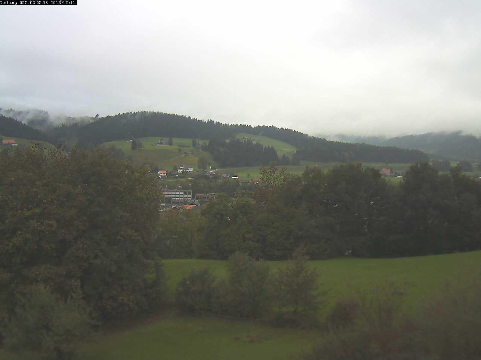 Webcam-Bild: Aussicht vom Dorfberg in Langnau 20131011-090600