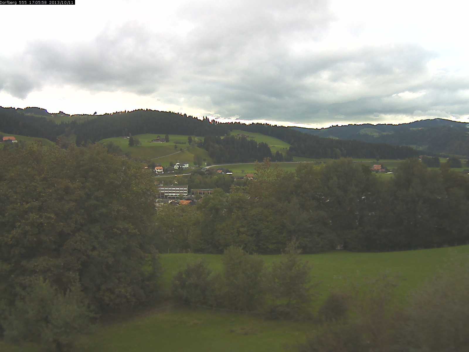 Webcam-Bild: Aussicht vom Dorfberg in Langnau 20131011-170600