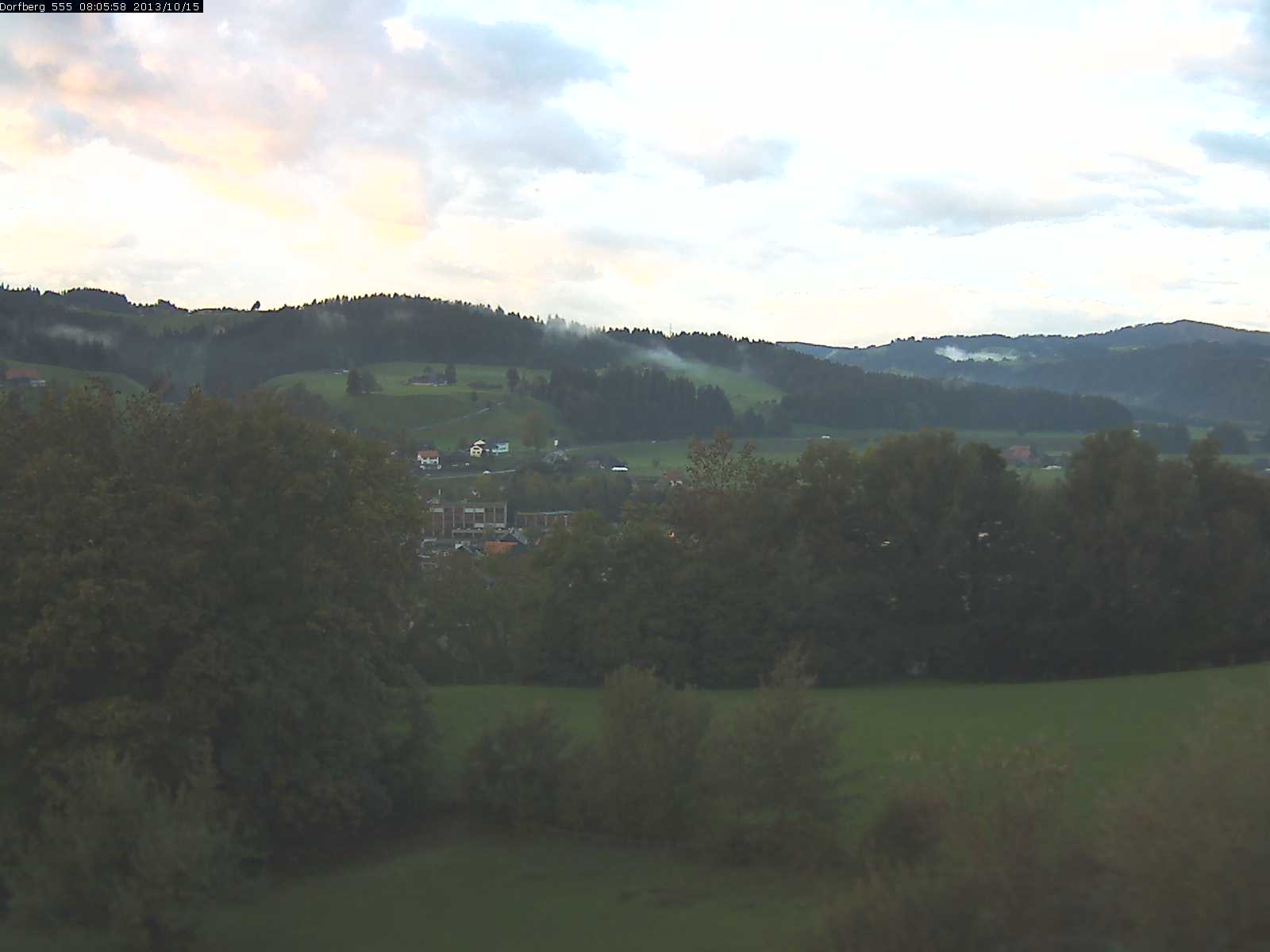 Webcam-Bild: Aussicht vom Dorfberg in Langnau 20131015-080600