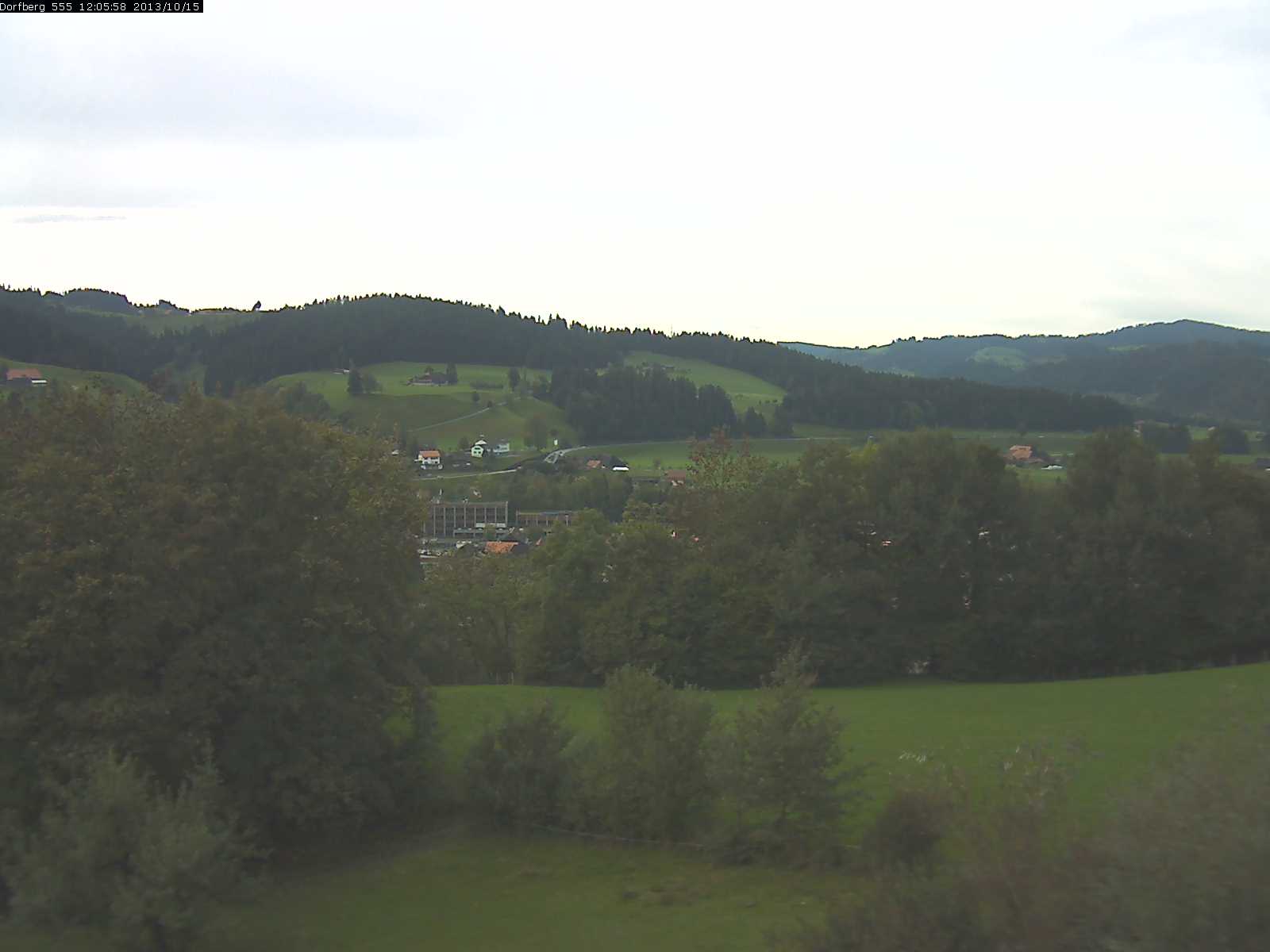 Webcam-Bild: Aussicht vom Dorfberg in Langnau 20131015-120600