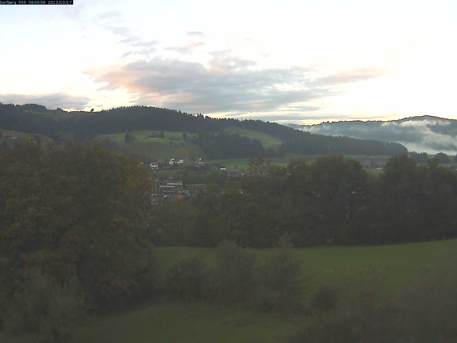 Webcam-Bild: Aussicht vom Dorfberg in Langnau 20131017-080600
