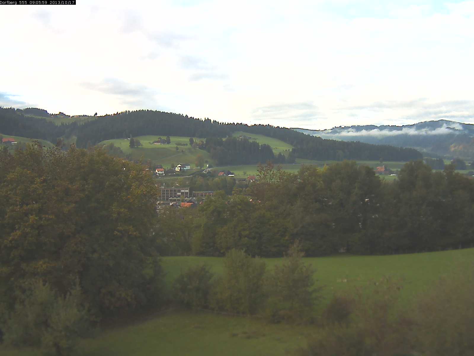 Webcam-Bild: Aussicht vom Dorfberg in Langnau 20131017-090600