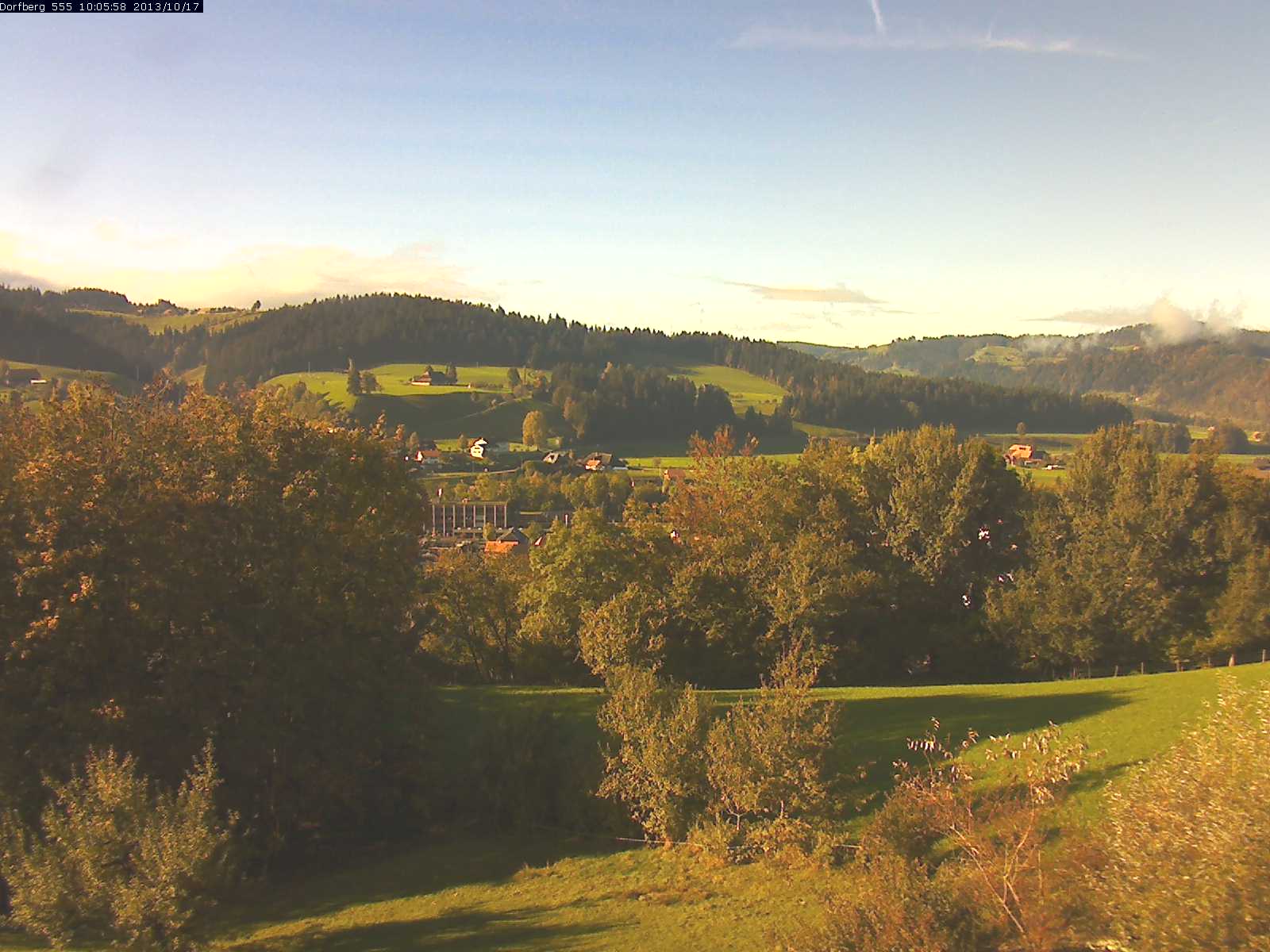 Webcam-Bild: Aussicht vom Dorfberg in Langnau 20131017-100600