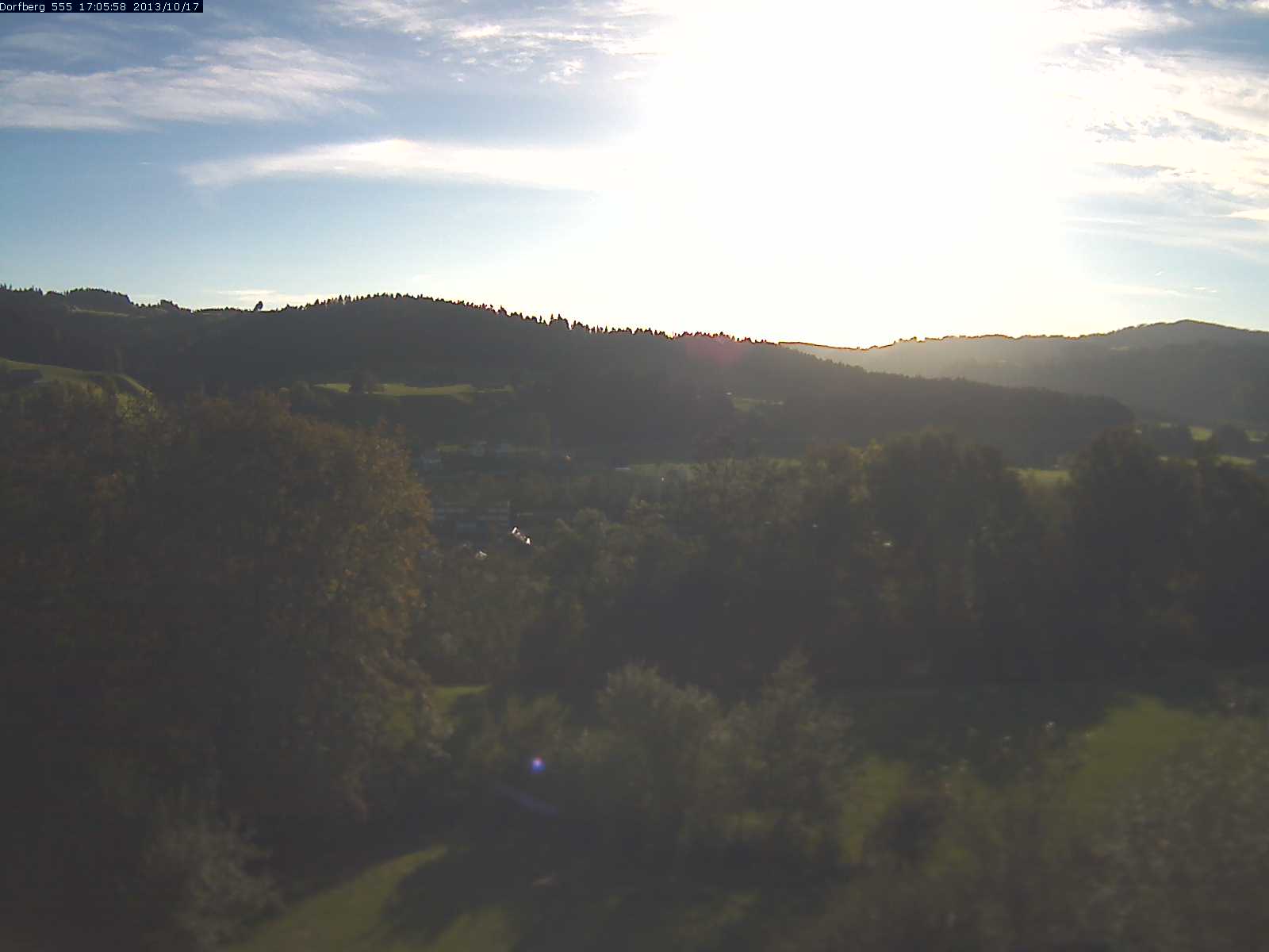 Webcam-Bild: Aussicht vom Dorfberg in Langnau 20131017-170600