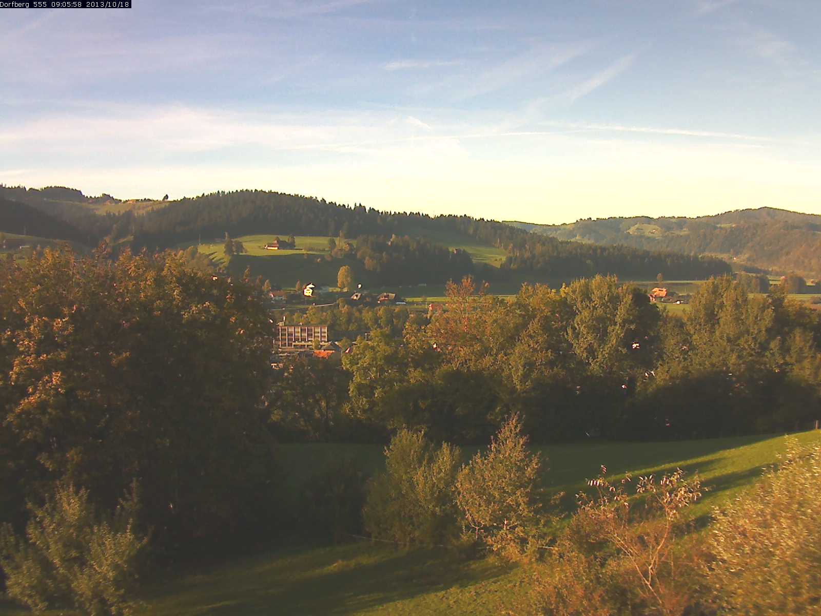 Webcam-Bild: Aussicht vom Dorfberg in Langnau 20131018-090600