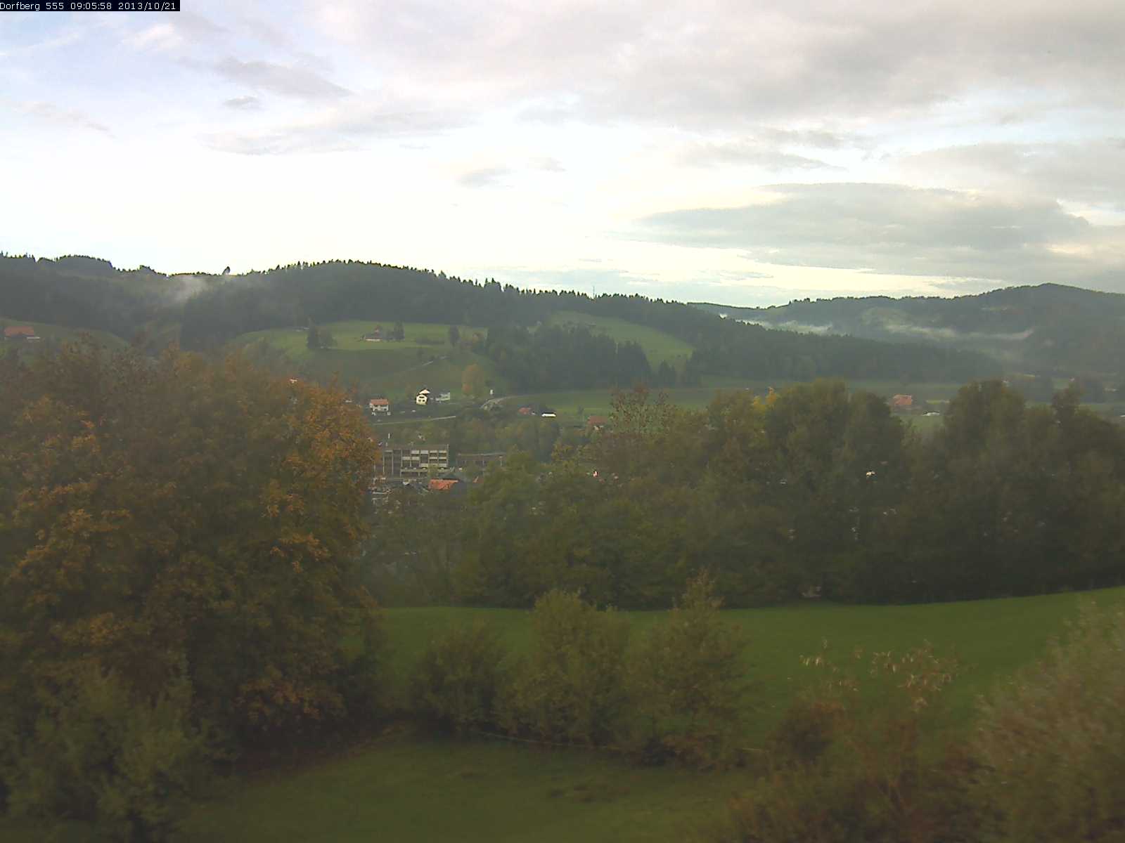 Webcam-Bild: Aussicht vom Dorfberg in Langnau 20131021-090600