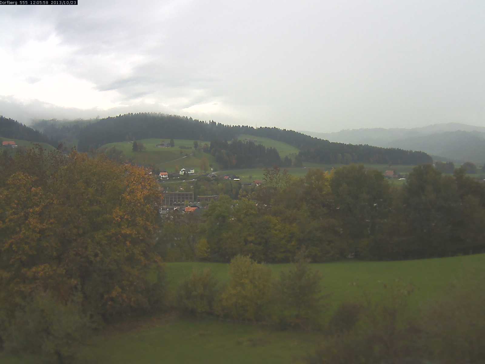 Webcam-Bild: Aussicht vom Dorfberg in Langnau 20131023-120600