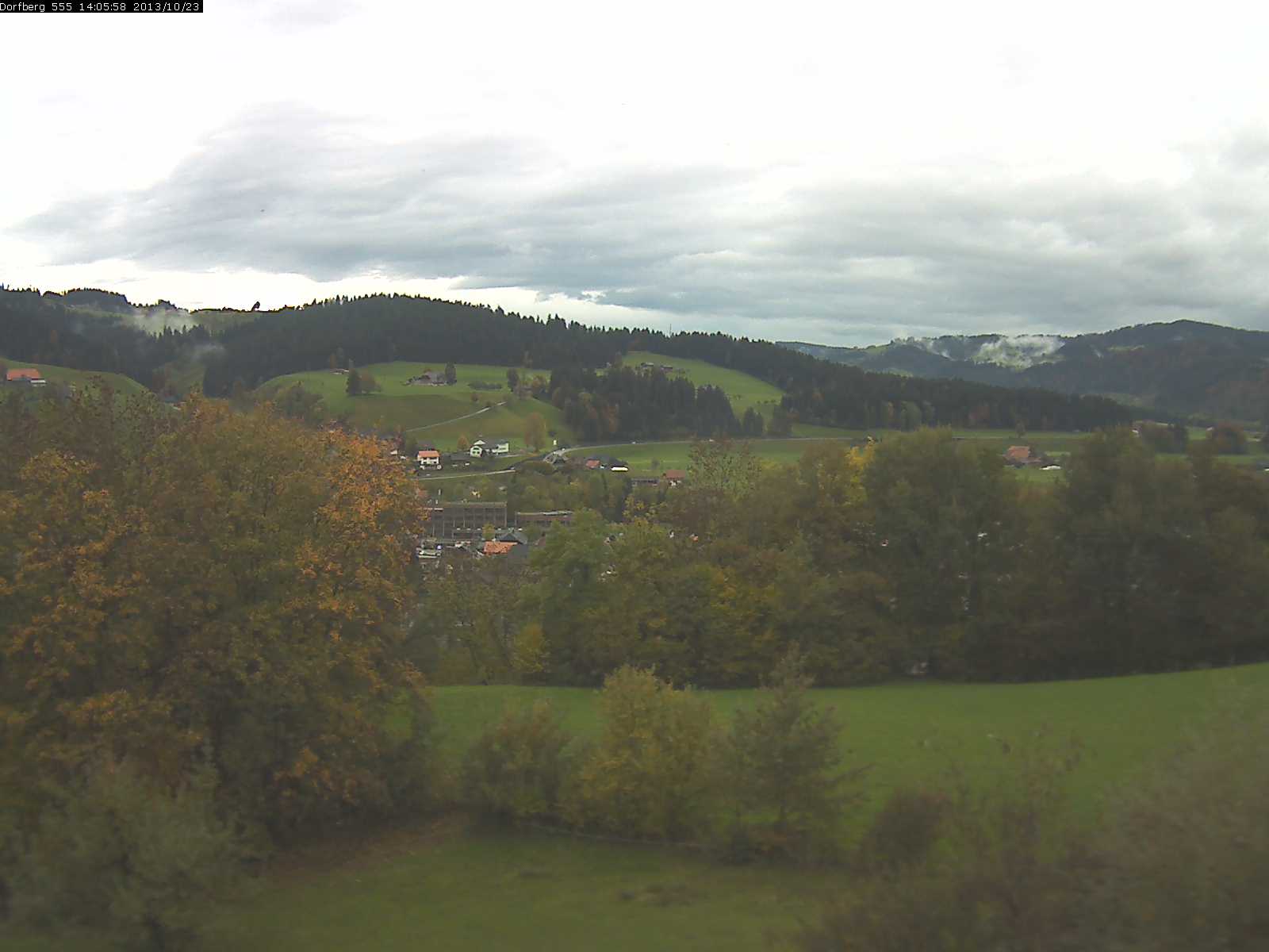 Webcam-Bild: Aussicht vom Dorfberg in Langnau 20131023-140600