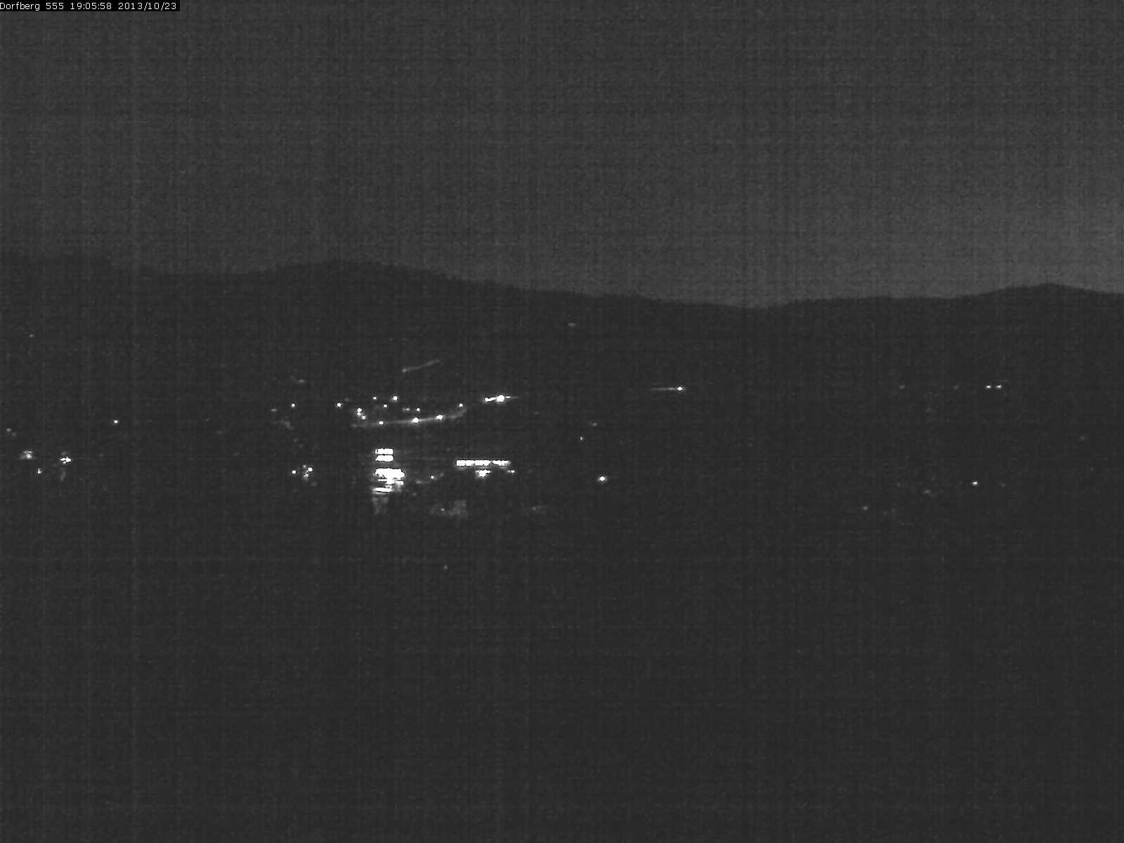 Webcam-Bild: Aussicht vom Dorfberg in Langnau 20131023-190600