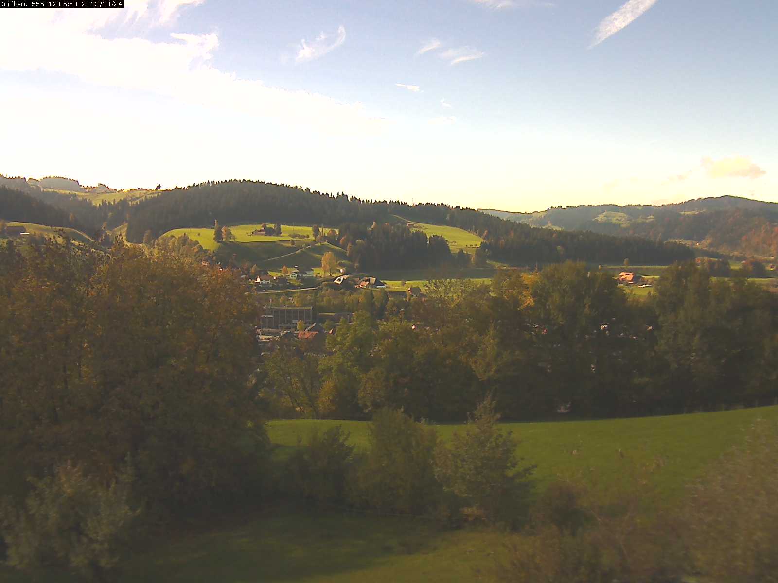 Webcam-Bild: Aussicht vom Dorfberg in Langnau 20131024-120600