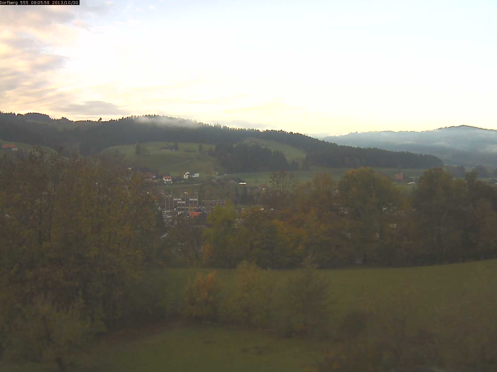 Webcam-Bild: Aussicht vom Dorfberg in Langnau 20131030-080600