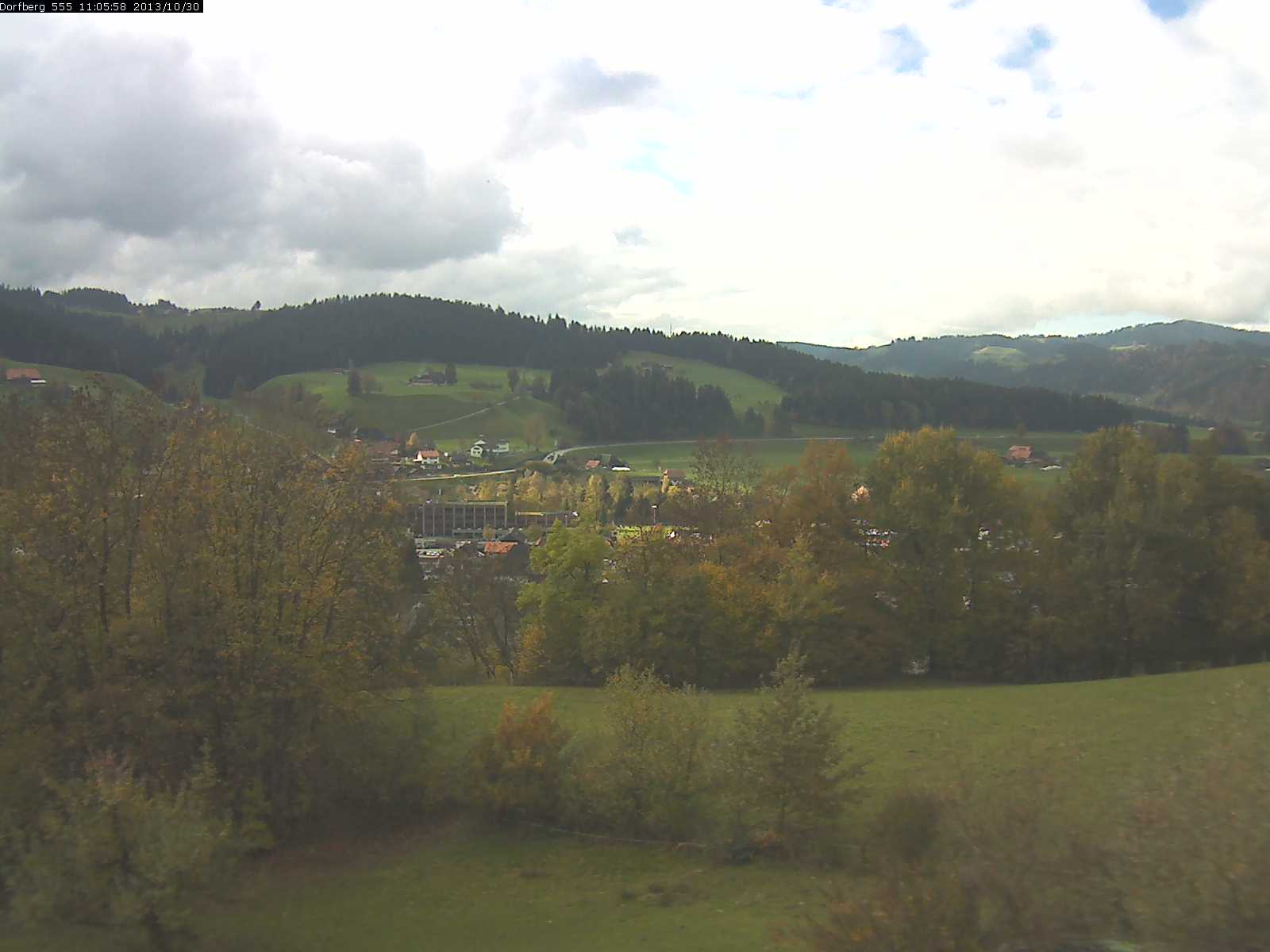 Webcam-Bild: Aussicht vom Dorfberg in Langnau 20131030-110600