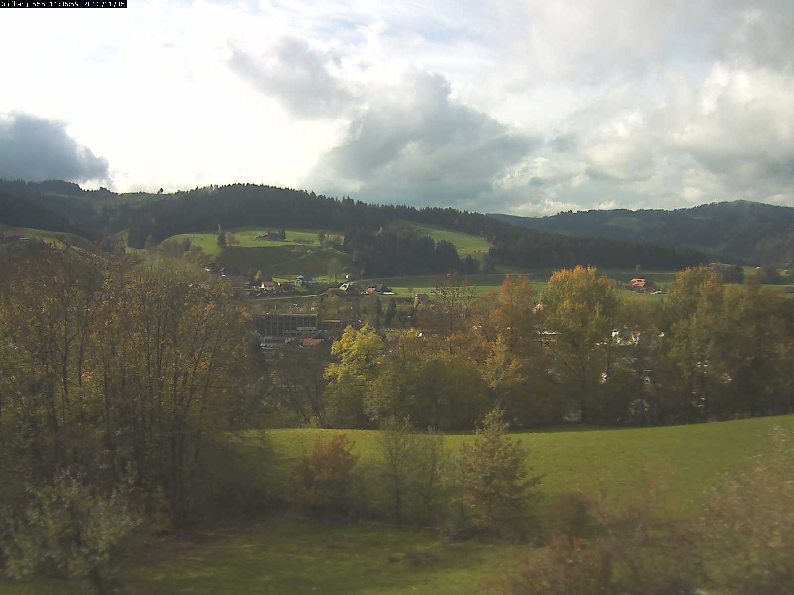 Webcam-Bild: Aussicht vom Dorfberg in Langnau 20131105-110600