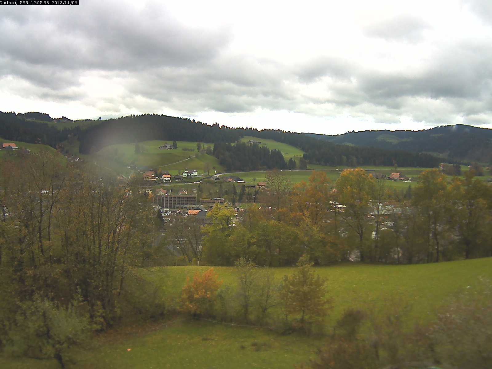 Webcam-Bild: Aussicht vom Dorfberg in Langnau 20131106-120600