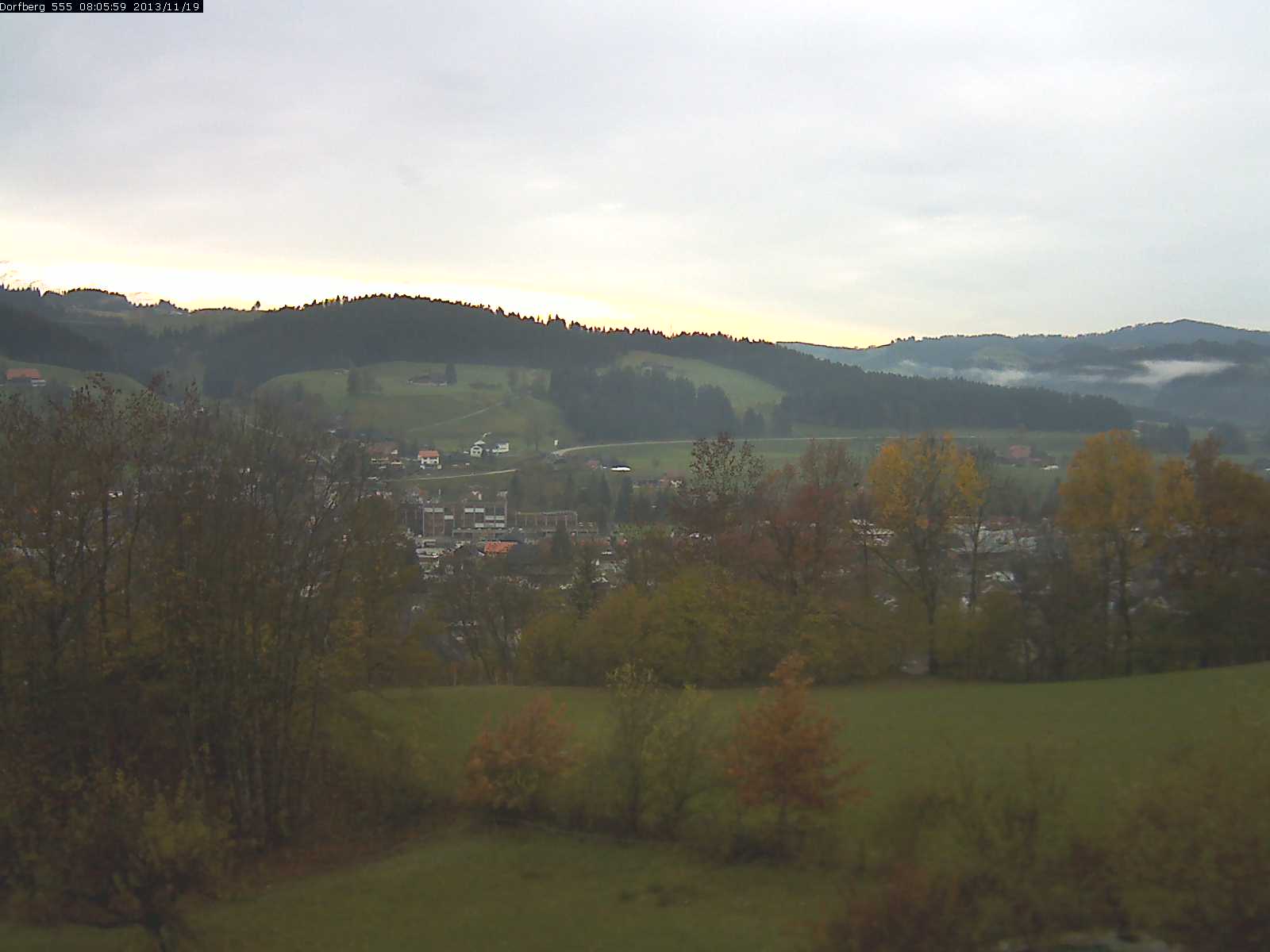 Webcam-Bild: Aussicht vom Dorfberg in Langnau 20131119-080600