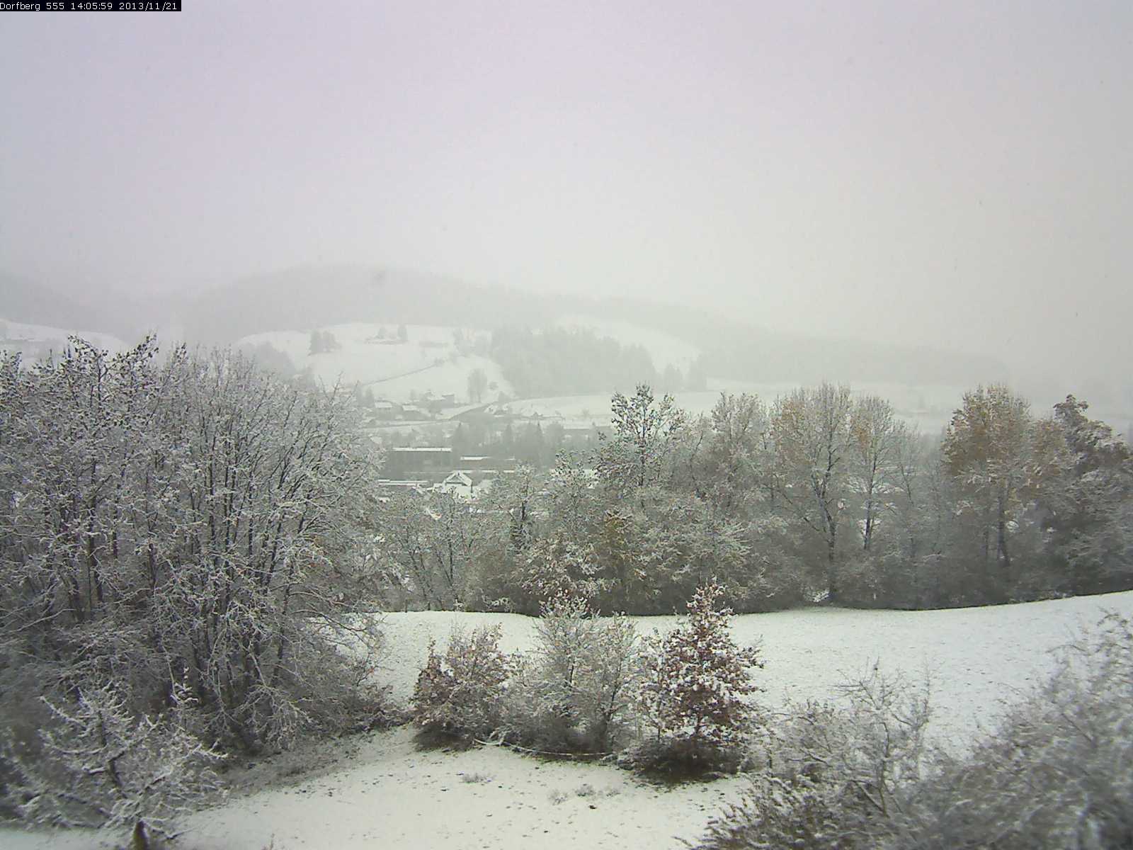Webcam-Bild: Aussicht vom Dorfberg in Langnau 20131121-140600