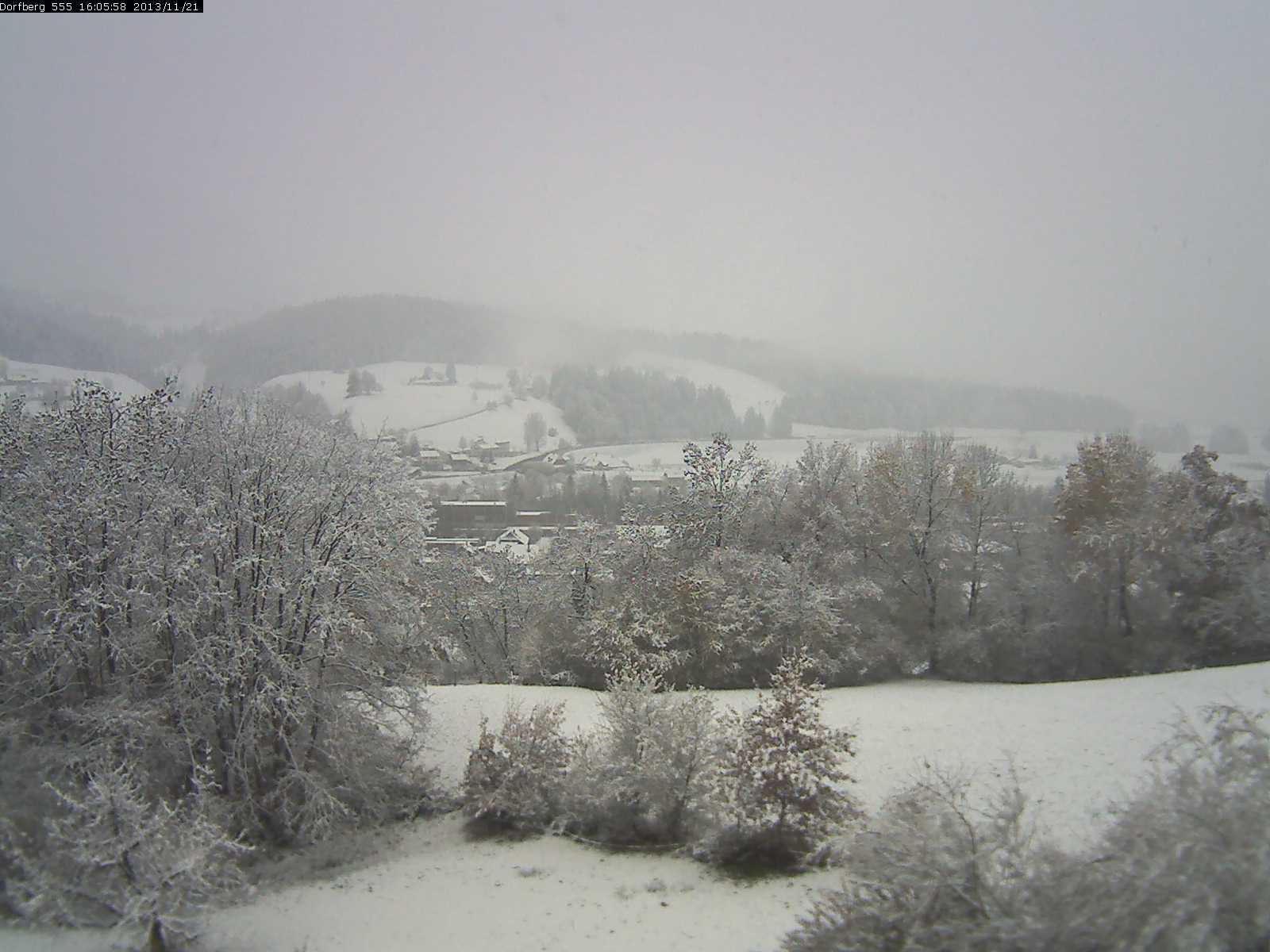 Webcam-Bild: Aussicht vom Dorfberg in Langnau 20131121-160600