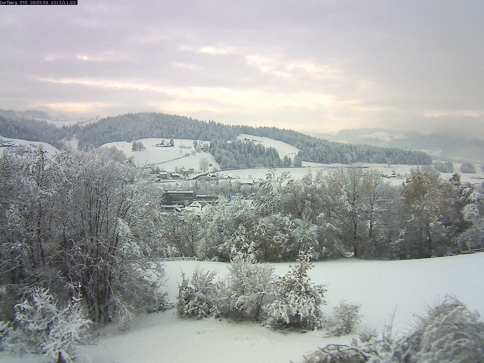 Webcam-Bild: Aussicht vom Dorfberg in Langnau 20131122-090600
