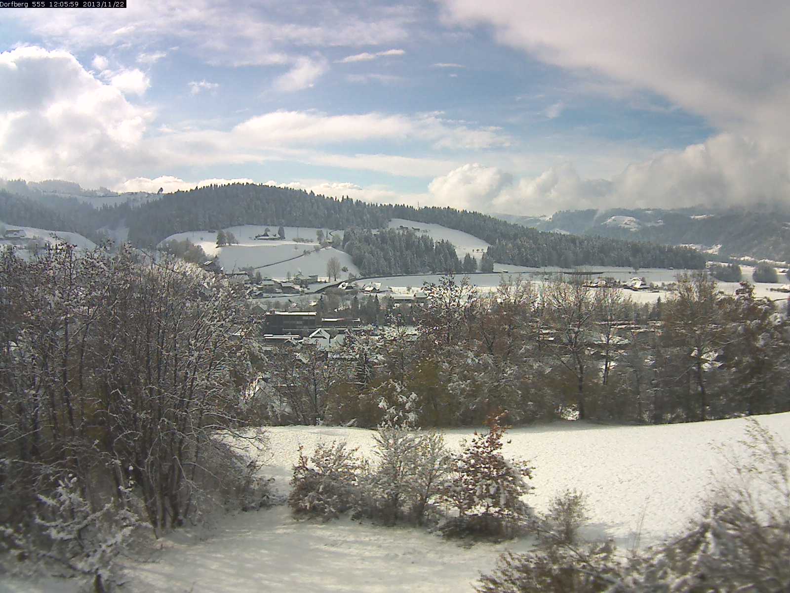 Webcam-Bild: Aussicht vom Dorfberg in Langnau 20131122-120600