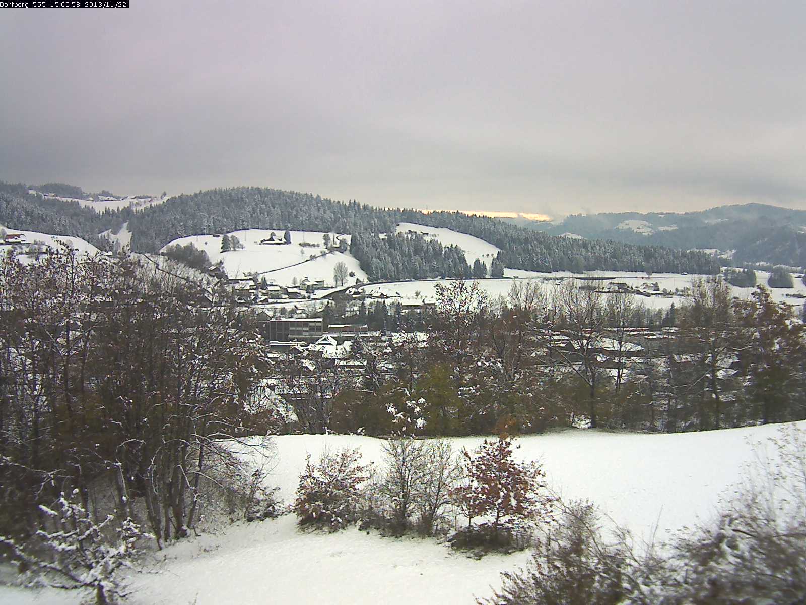 Webcam-Bild: Aussicht vom Dorfberg in Langnau 20131122-150600