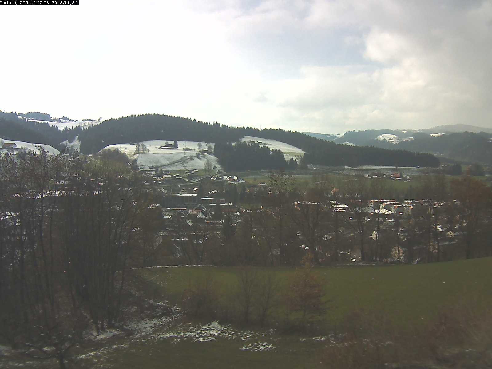Webcam-Bild: Aussicht vom Dorfberg in Langnau 20131126-120600