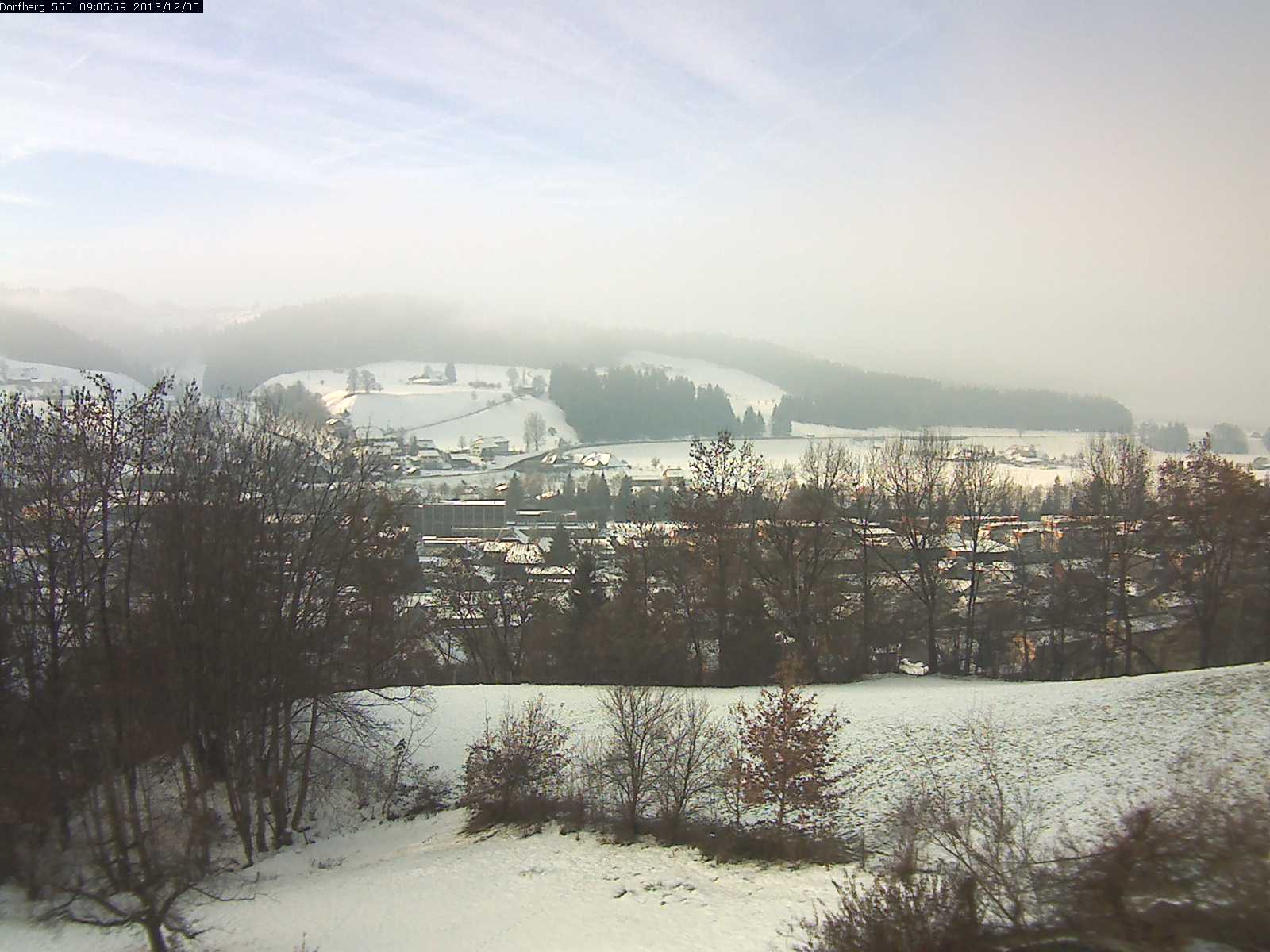 Webcam-Bild: Aussicht vom Dorfberg in Langnau 20131205-090600
