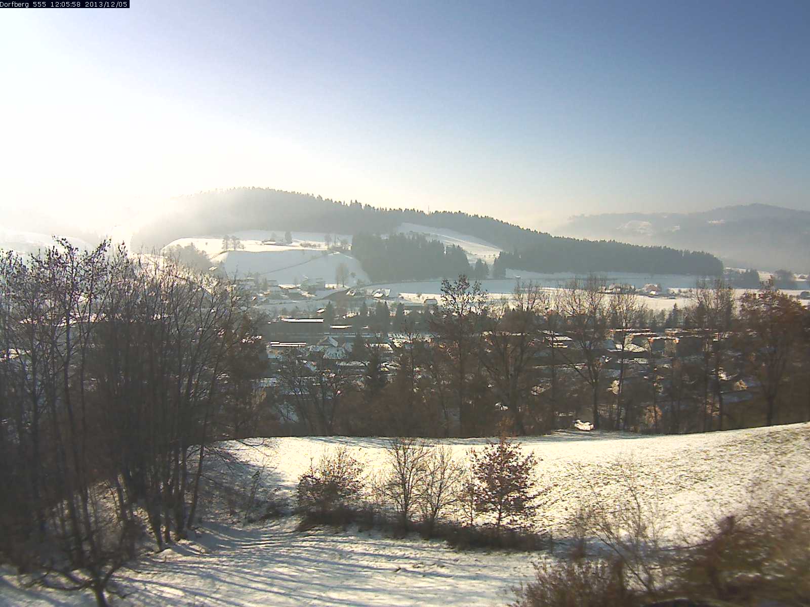 Webcam-Bild: Aussicht vom Dorfberg in Langnau 20131205-120600