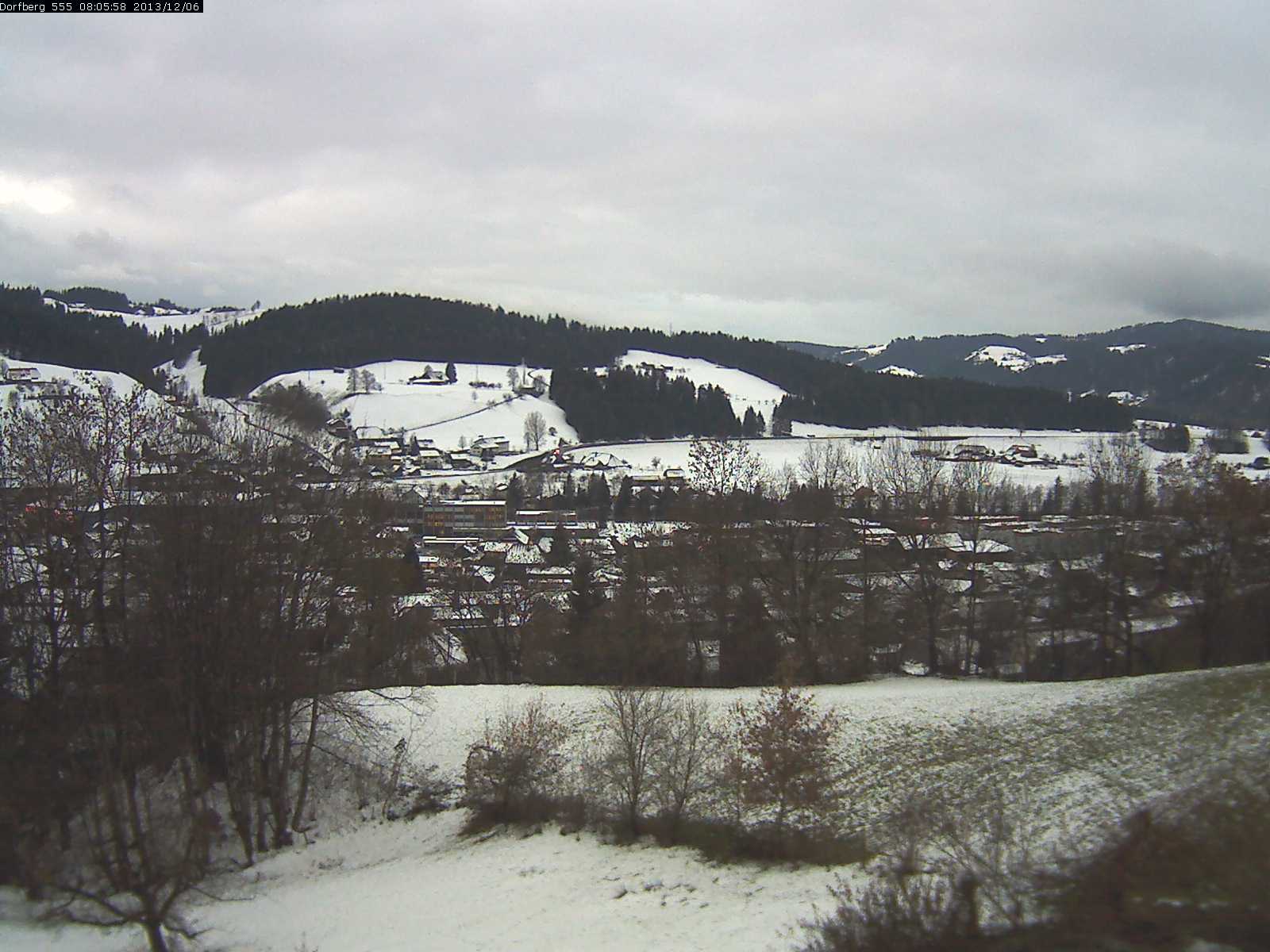 Webcam-Bild: Aussicht vom Dorfberg in Langnau 20131206-080600