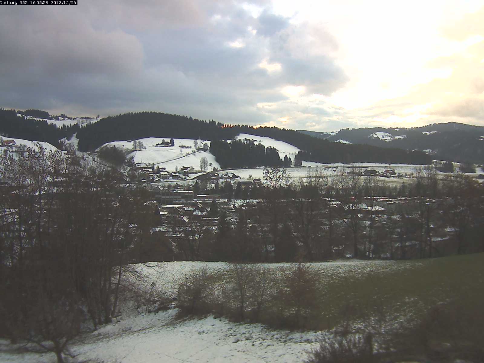 Webcam-Bild: Aussicht vom Dorfberg in Langnau 20131206-160600