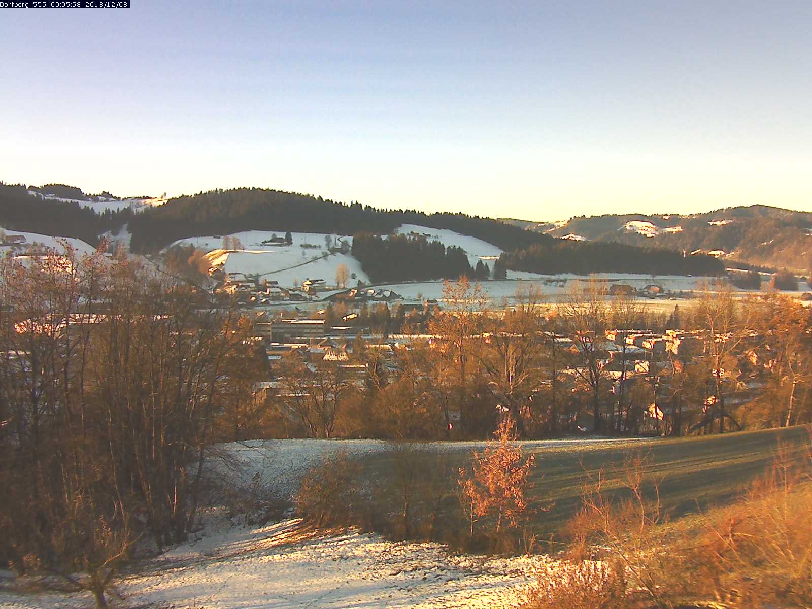 Webcam-Bild: Aussicht vom Dorfberg in Langnau 20131208-090600