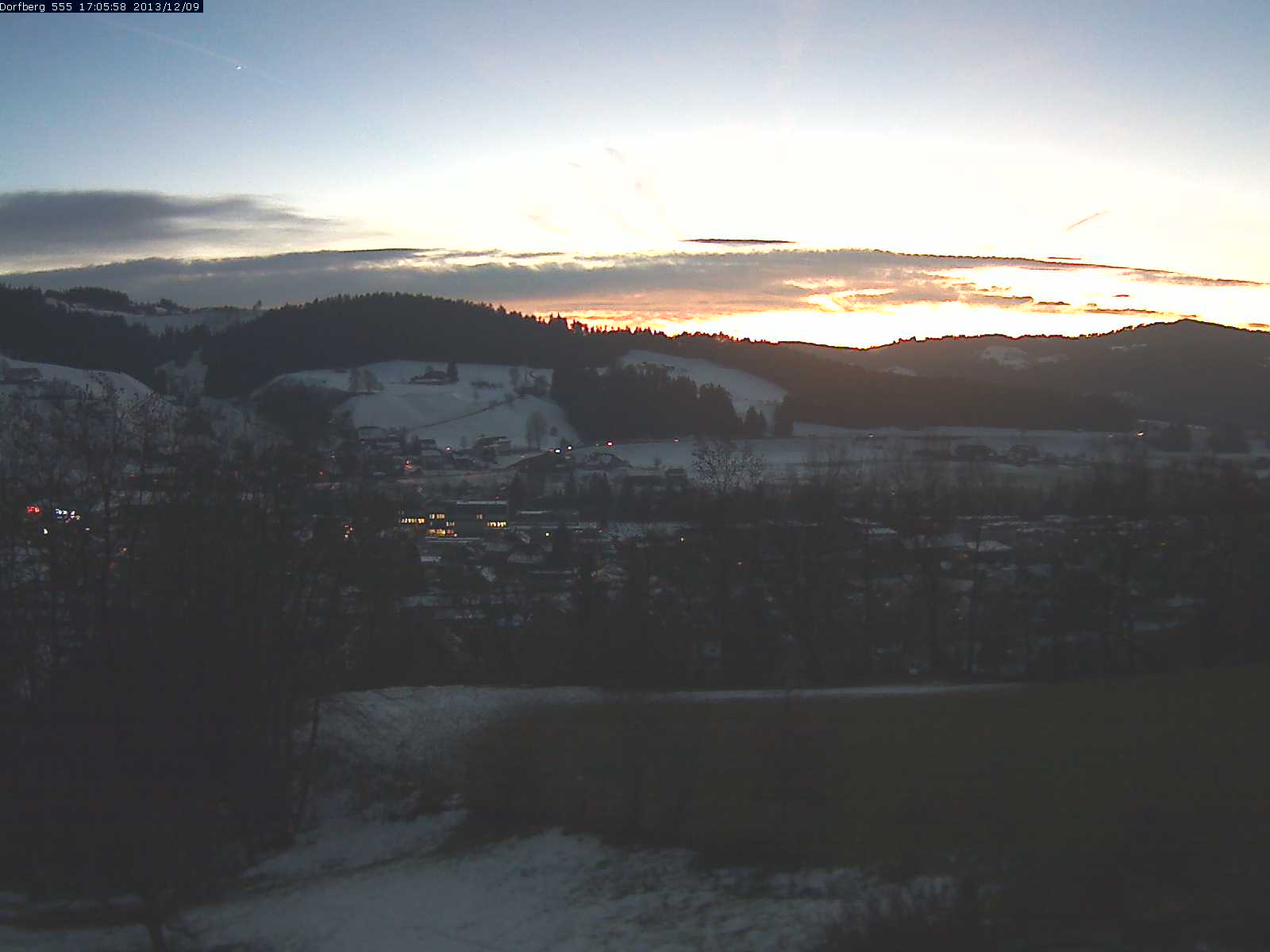 Webcam-Bild: Aussicht vom Dorfberg in Langnau 20131209-170600