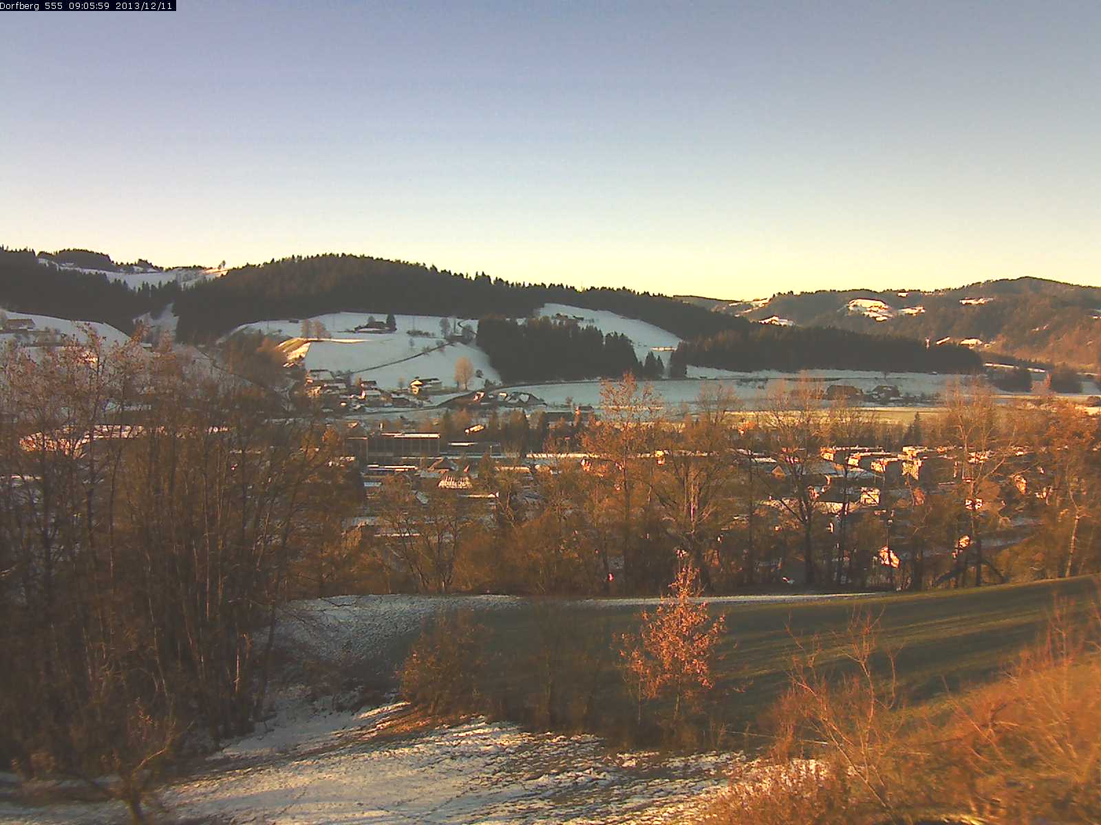 Webcam-Bild: Aussicht vom Dorfberg in Langnau 20131211-090600