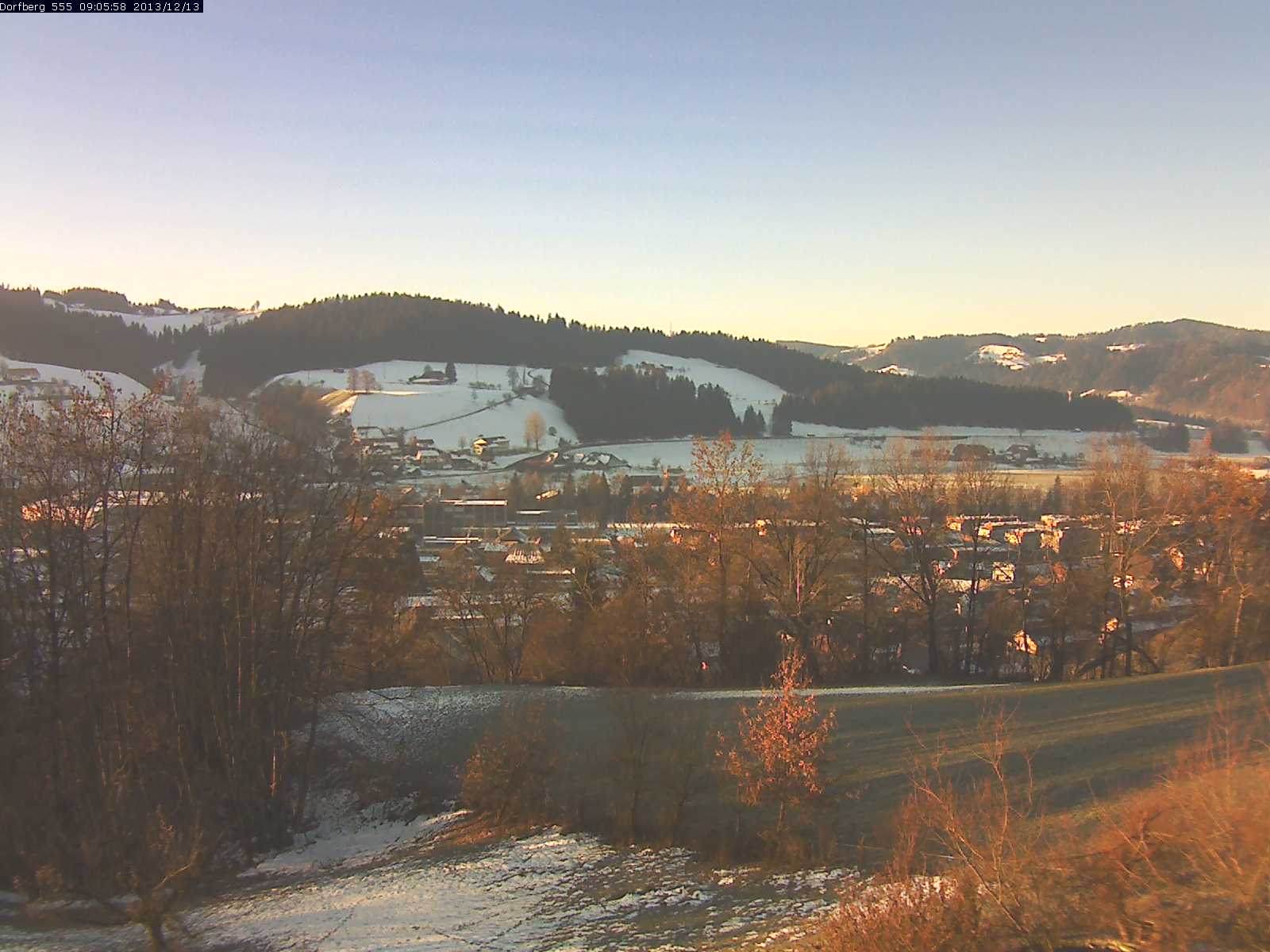 Webcam-Bild: Aussicht vom Dorfberg in Langnau 20131213-090600