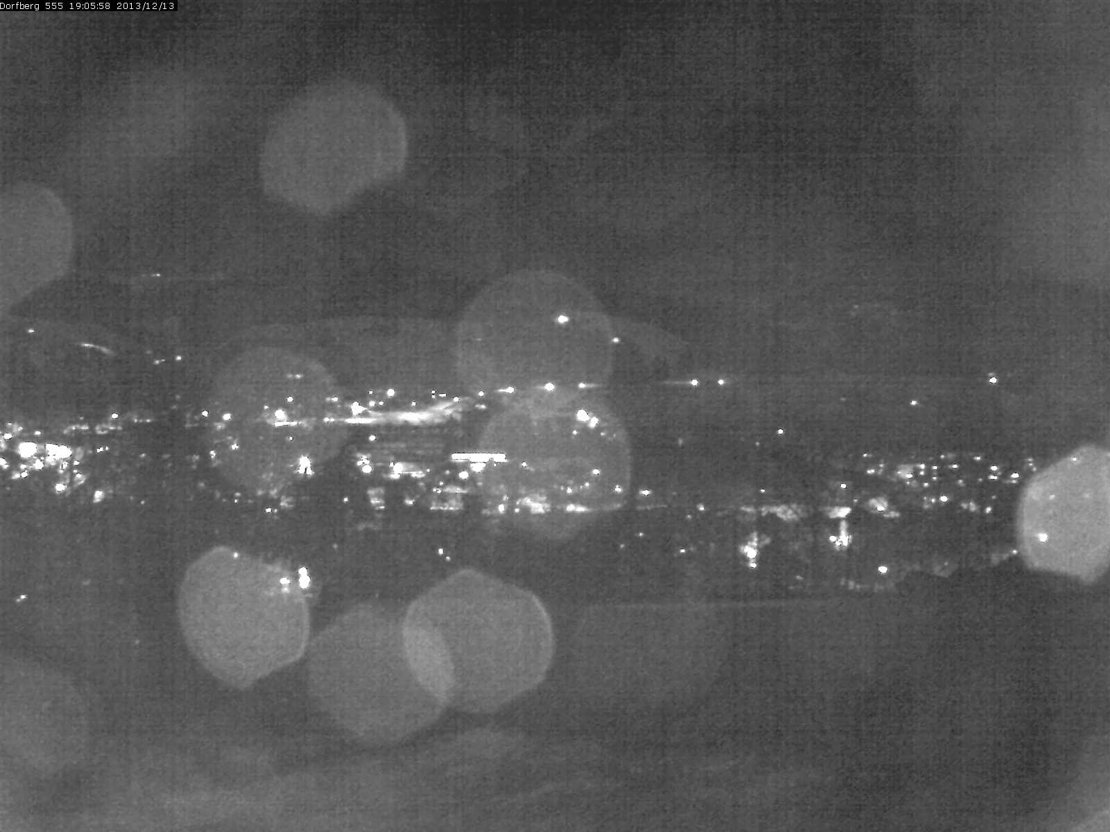 Webcam-Bild: Aussicht vom Dorfberg in Langnau 20131213-190600