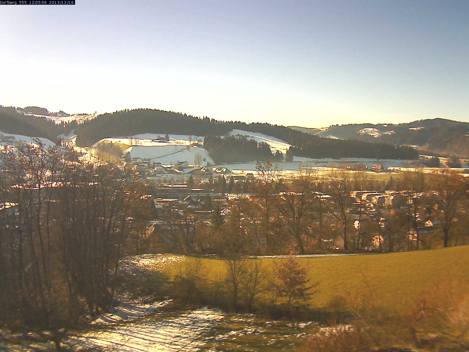 Webcam-Bild: Aussicht vom Dorfberg in Langnau 20131216-120600