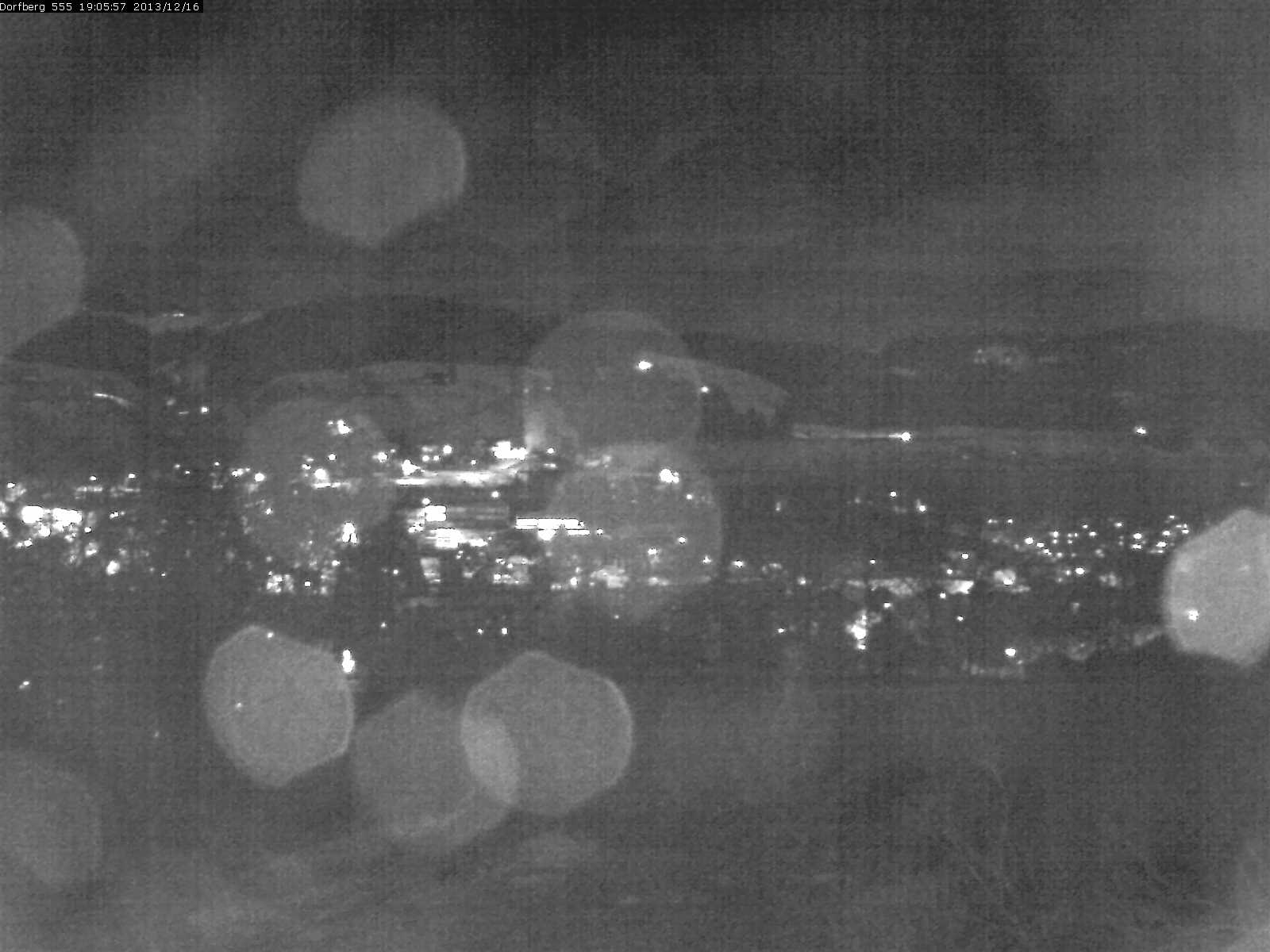 Webcam-Bild: Aussicht vom Dorfberg in Langnau 20131216-190600