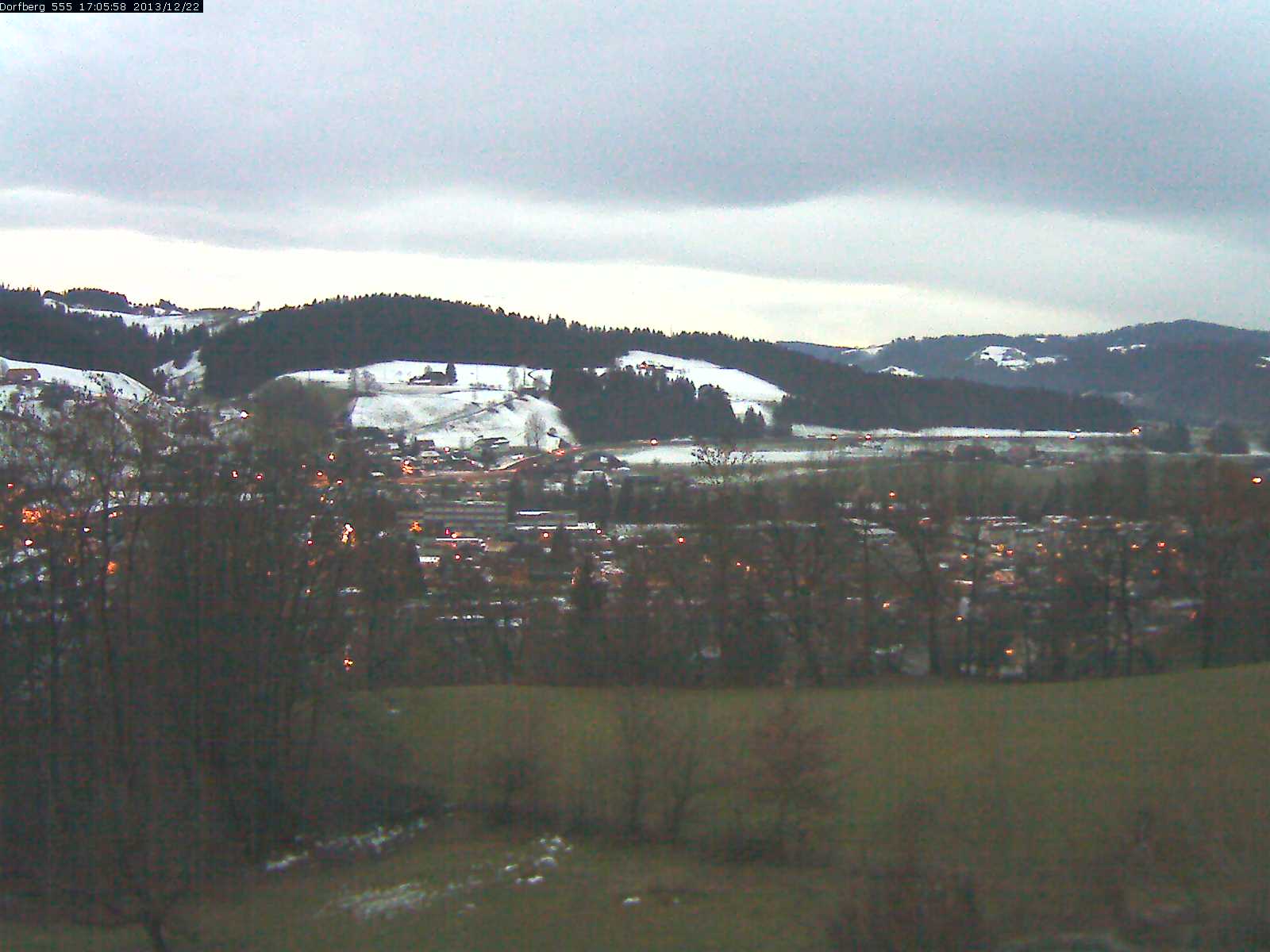 Webcam-Bild: Aussicht vom Dorfberg in Langnau 20131222-170600