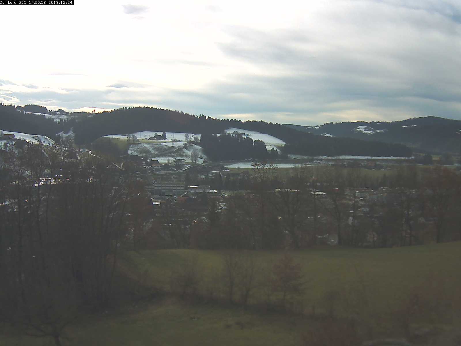 Webcam-Bild: Aussicht vom Dorfberg in Langnau 20131224-140600