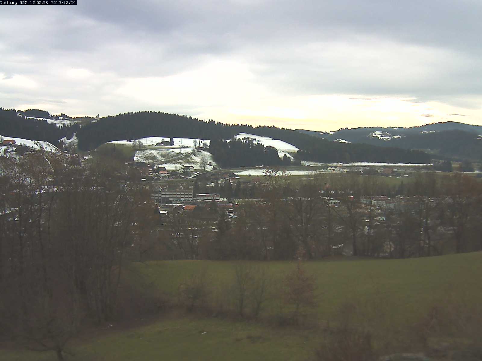 Webcam-Bild: Aussicht vom Dorfberg in Langnau 20131224-150600