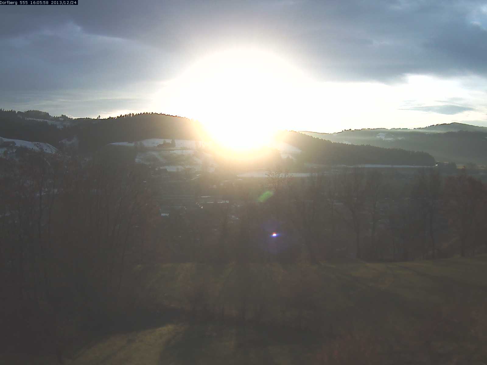 Webcam-Bild: Aussicht vom Dorfberg in Langnau 20131224-160600
