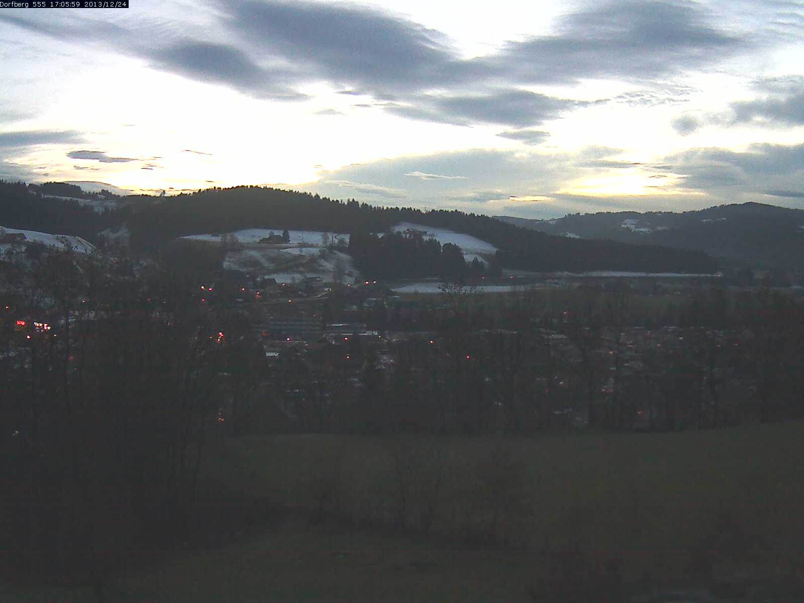 Webcam-Bild: Aussicht vom Dorfberg in Langnau 20131224-170600