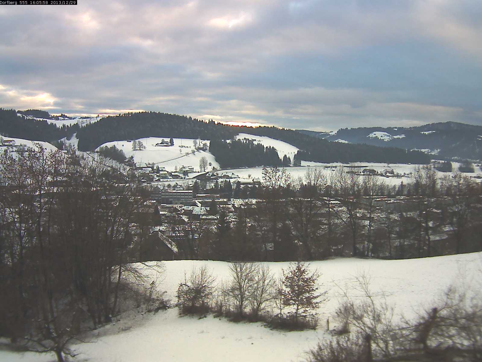 Webcam-Bild: Aussicht vom Dorfberg in Langnau 20131229-160600