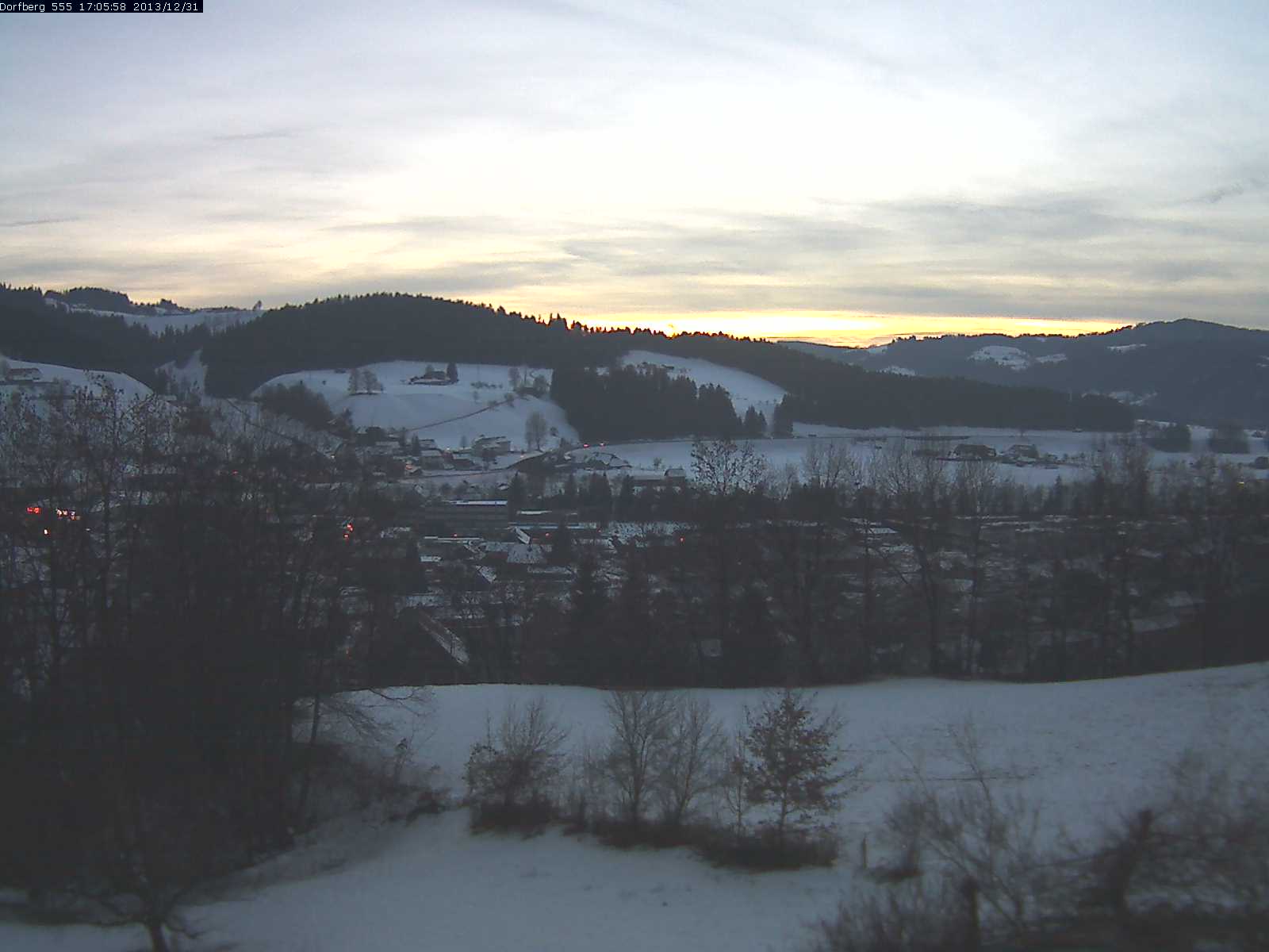 Webcam-Bild: Aussicht vom Dorfberg in Langnau 20131231-170600