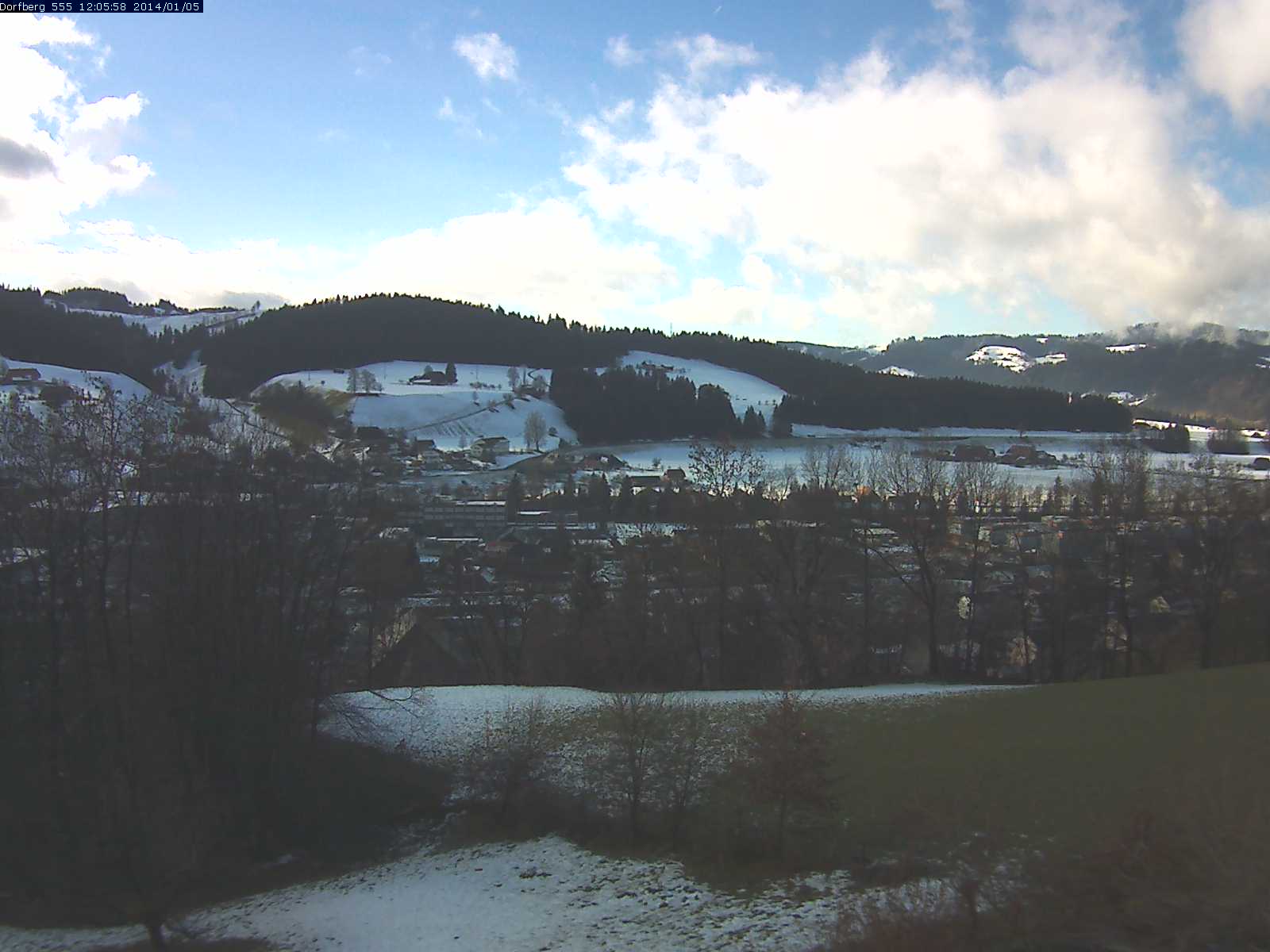 Webcam-Bild: Aussicht vom Dorfberg in Langnau 20140105-120600