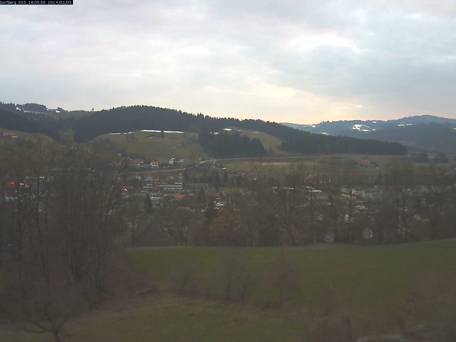 Webcam-Bild: Aussicht vom Dorfberg in Langnau 20140305-180600