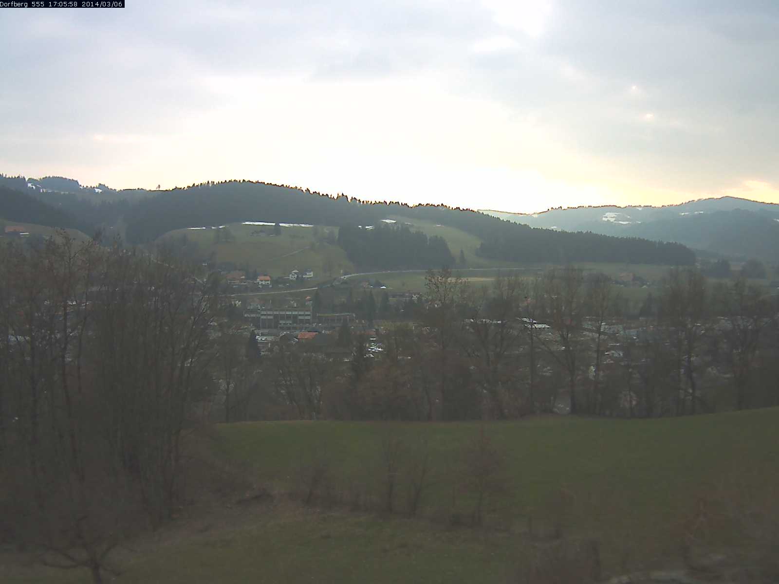 Webcam-Bild: Aussicht vom Dorfberg in Langnau 20140306-170600