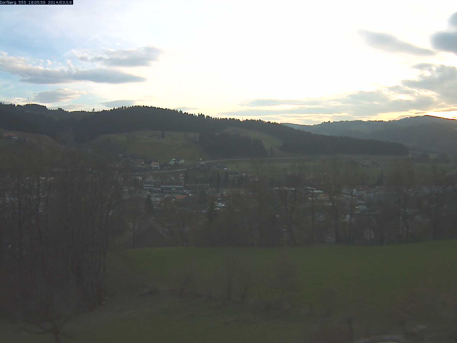 Webcam-Bild: Aussicht vom Dorfberg in Langnau 20140318-180600