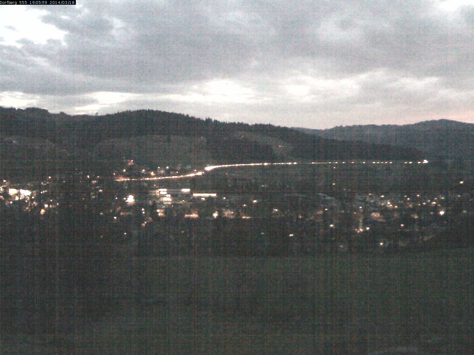 Webcam-Bild: Aussicht vom Dorfberg in Langnau 20140318-190600