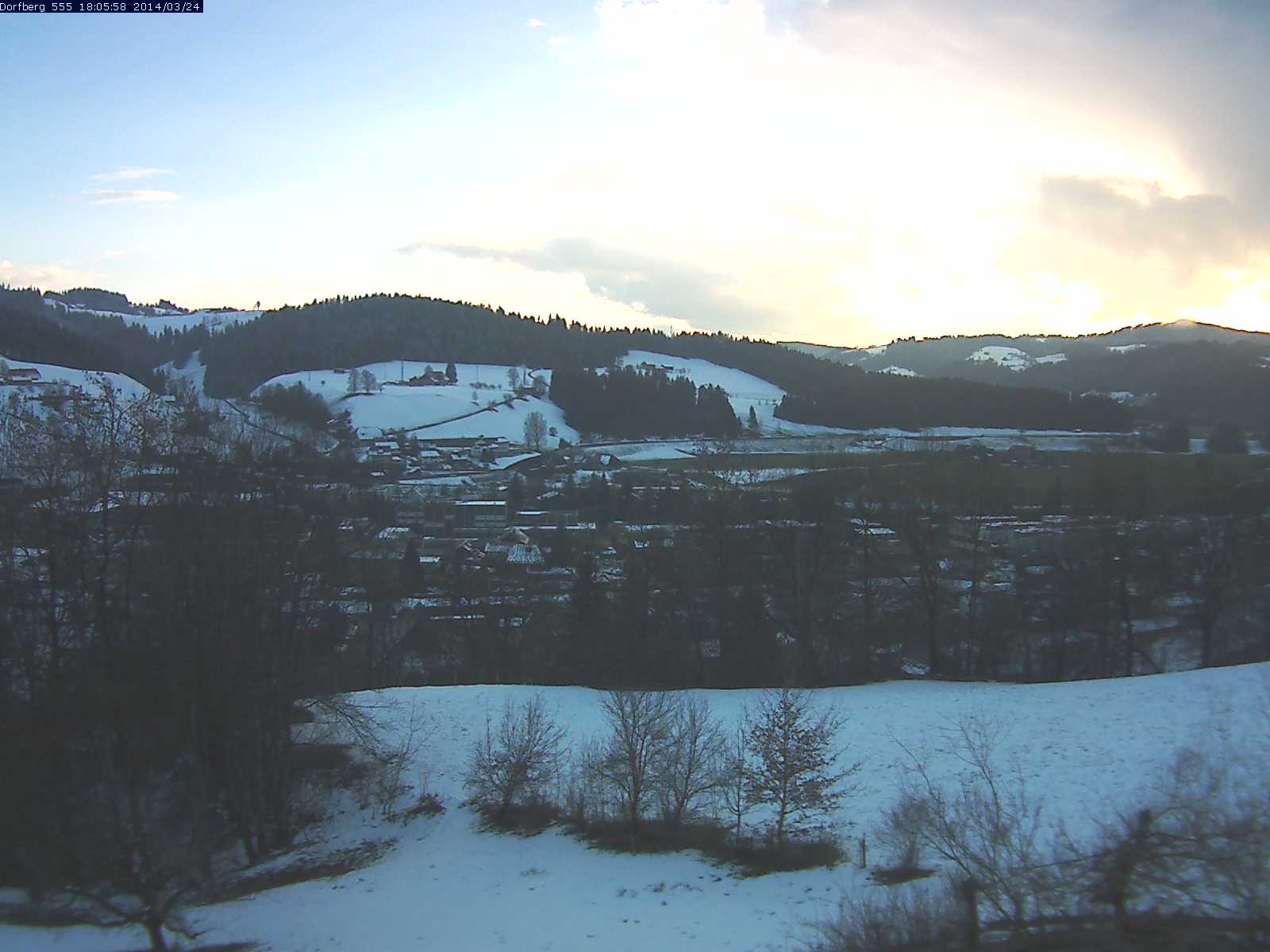 Webcam-Bild: Aussicht vom Dorfberg in Langnau 20140324-180600