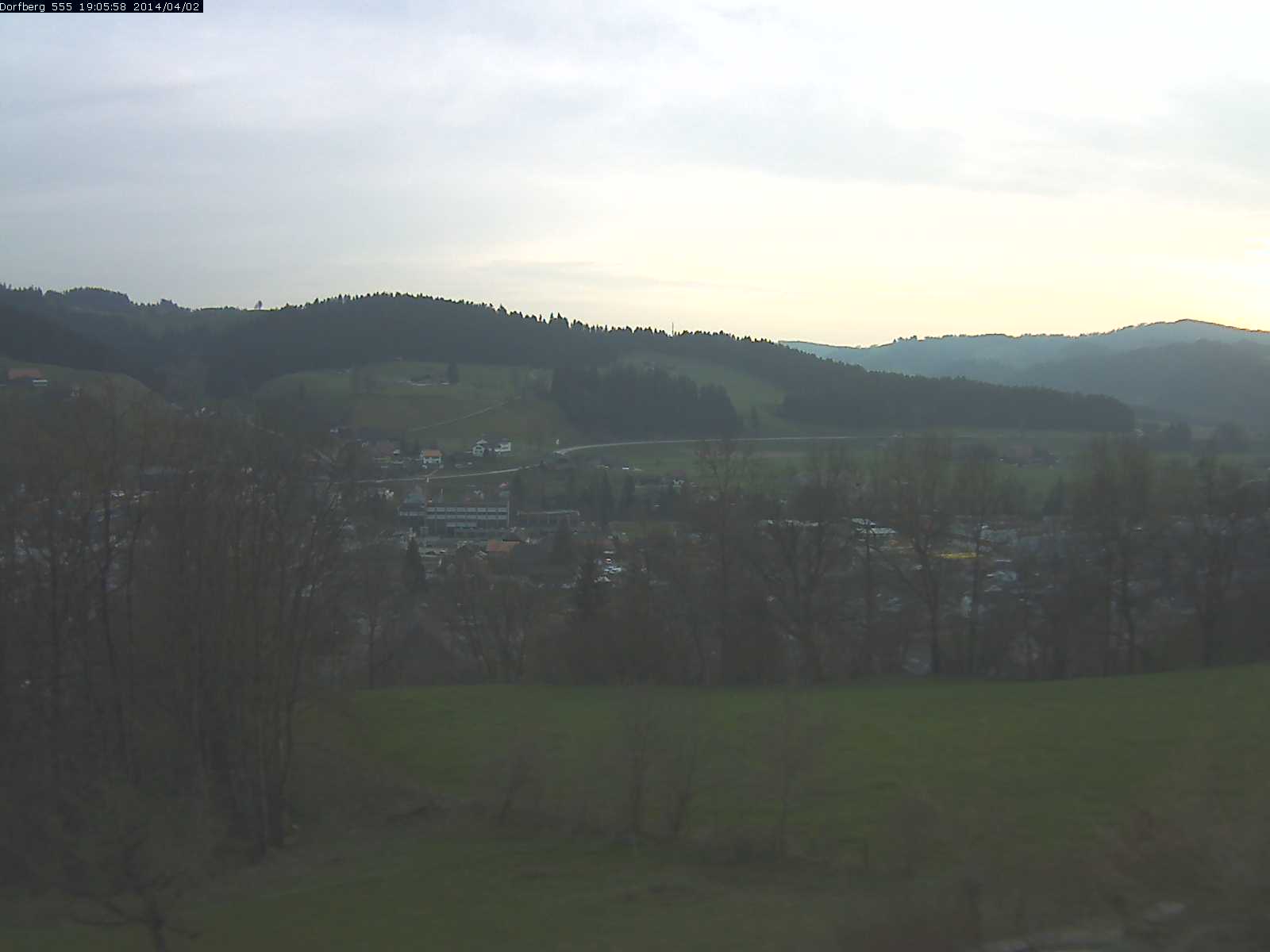 Webcam-Bild: Aussicht vom Dorfberg in Langnau 20140402-190600